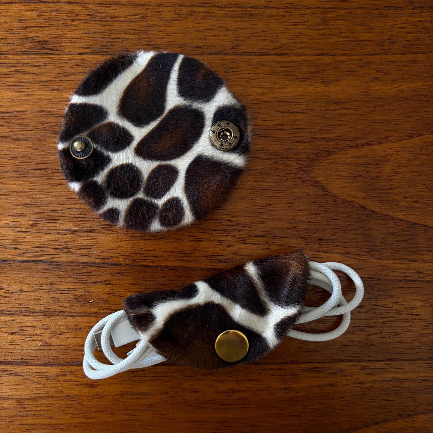 Attache-câbles girafe